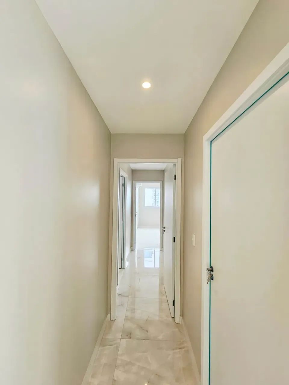 Silvia - Aluguel R$ 10.000,00 Condomínio  Le Boulevard  Três Suites com 02 vagas de garage - Foto 4