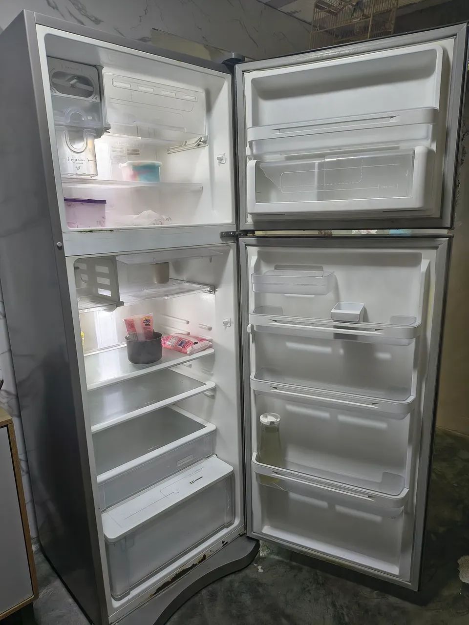 Vendo geladeira Eletrolux  - Foto 4