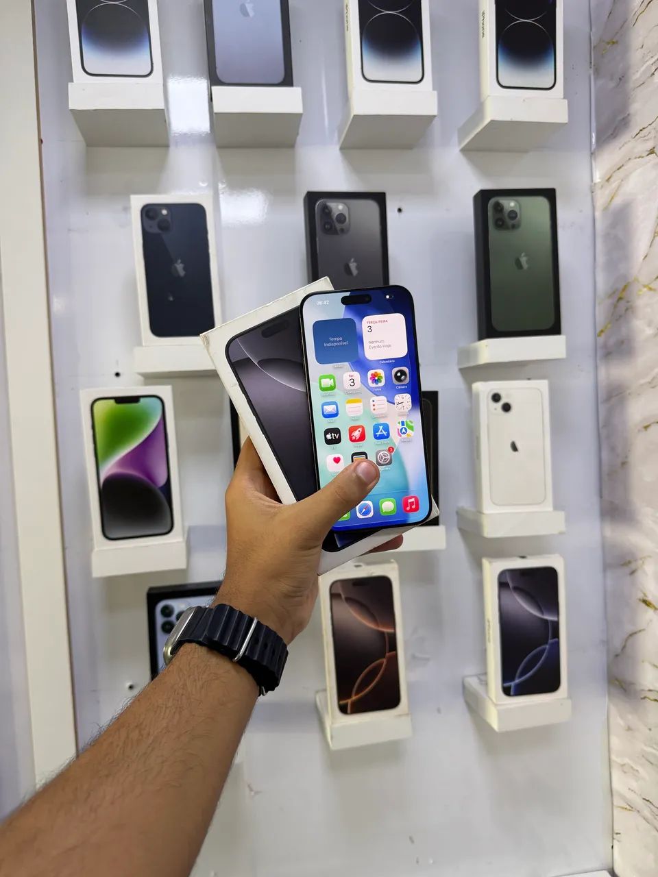 IPHONE 16 PRO MAX 512 GIGAS 92% DE BATERIA COM CAIXA - Foto 2