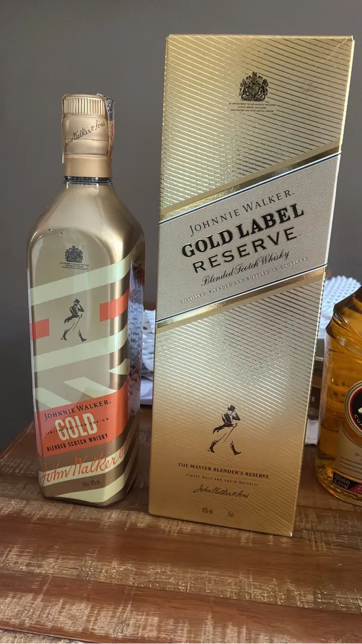 Johnny walker Blended Gold label reserve