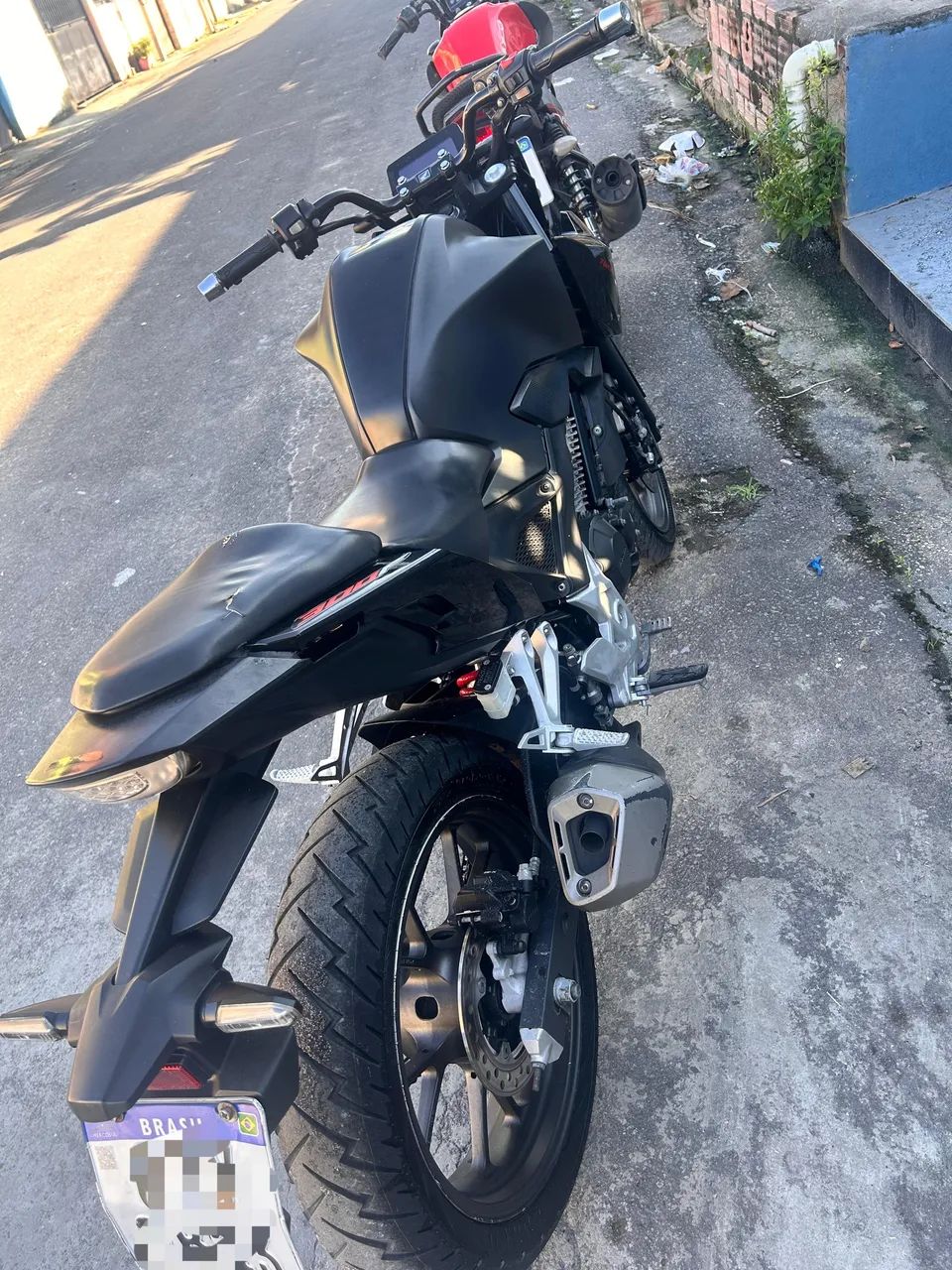 CB 300f 2023 - Foto 4