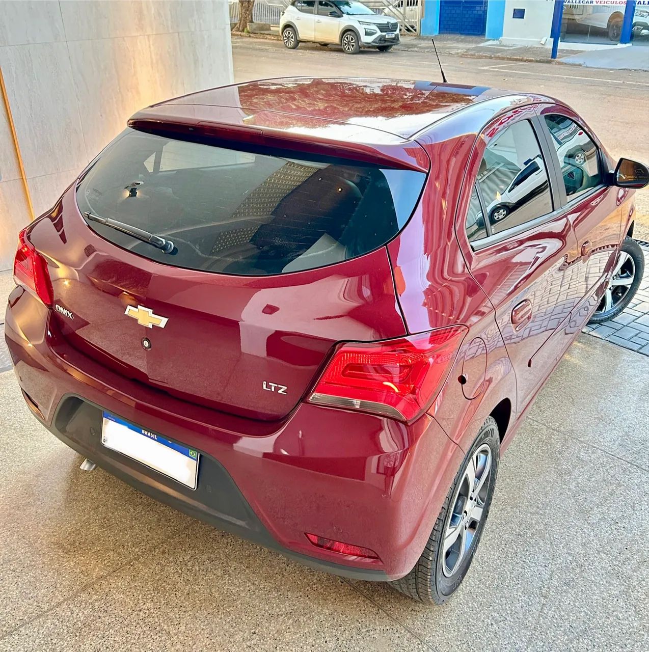 Onix LTZ 2018 Automático- 1/3 do IPVA Pago - Foto 3