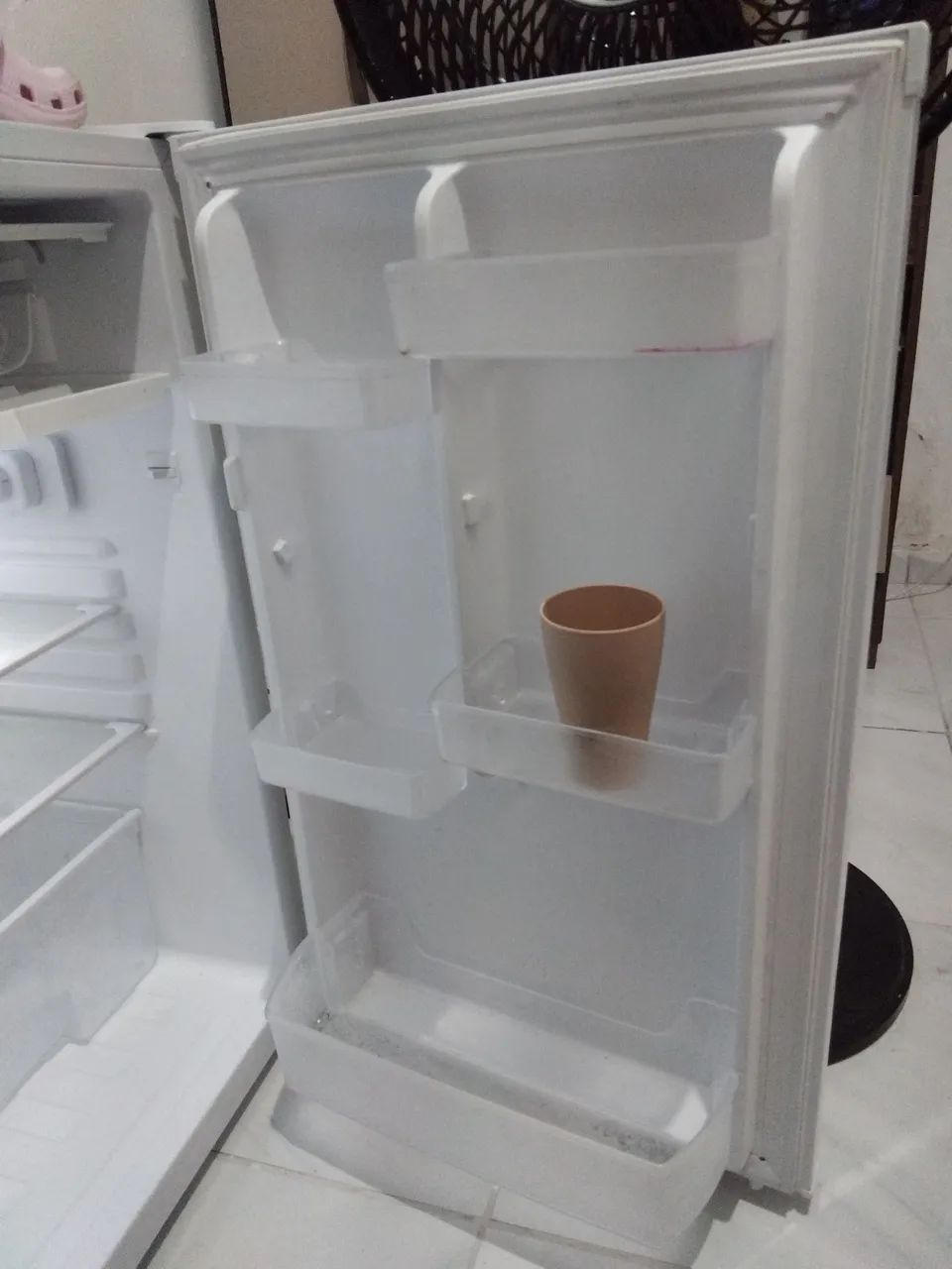 FRIGOBAR ELECTROLUX 121L PERFEITO ESTADO - Foto 3