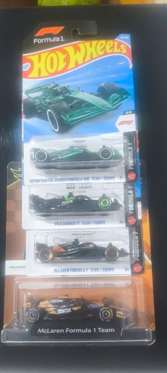 4 fórmula 1 hot Wheels 