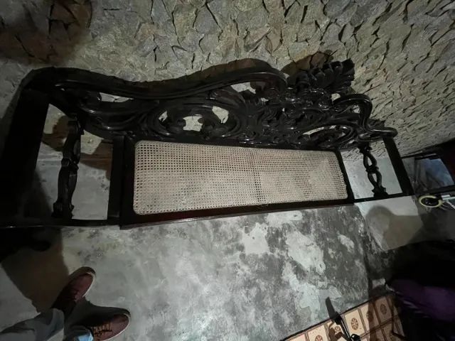 Sofá colonial com palha  (Canapé, Marquesão antigo em madeira) - Foto 4