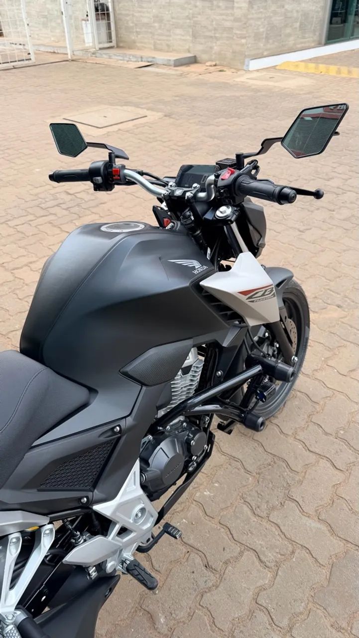 CB 300 praticamente zero - Foto 3