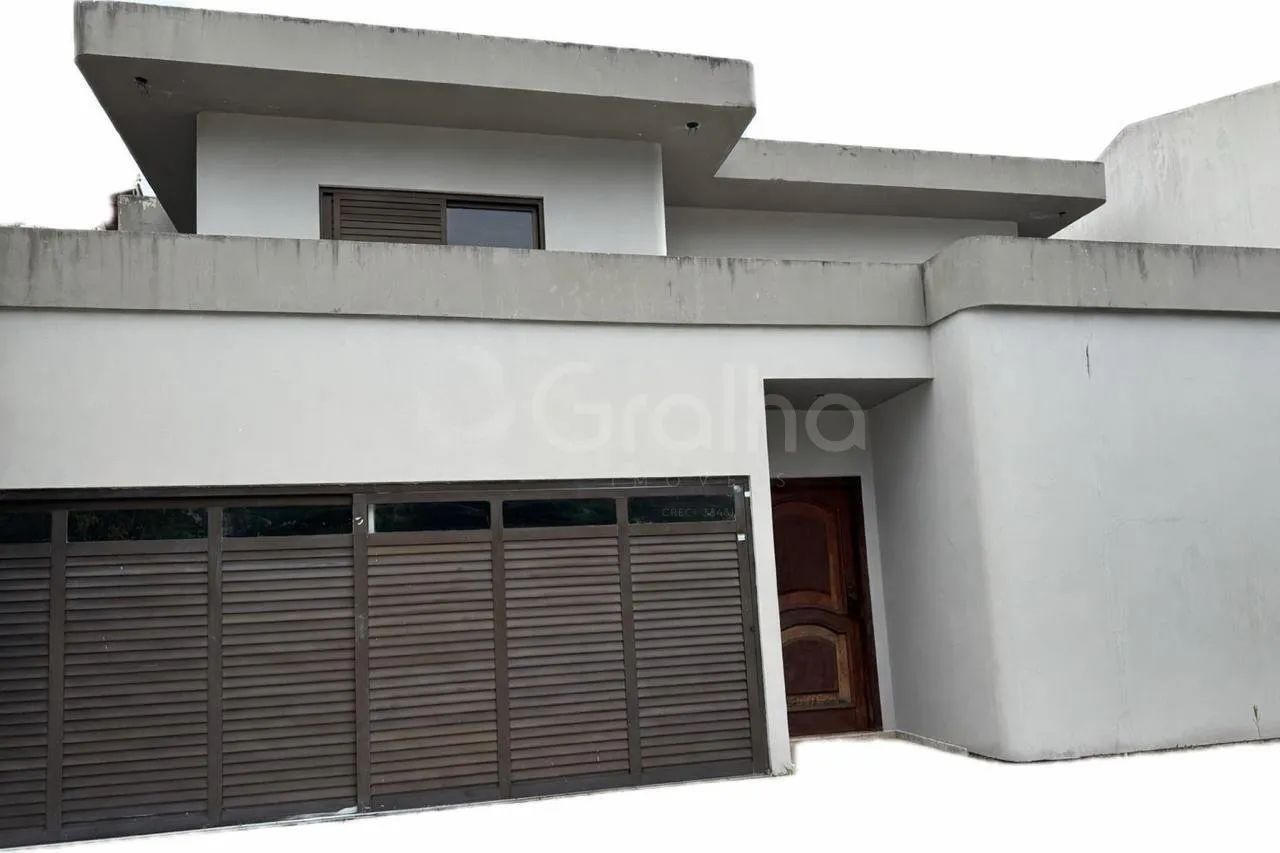 Casa no Itacurubi com 331,91 m2 e 5 quartos