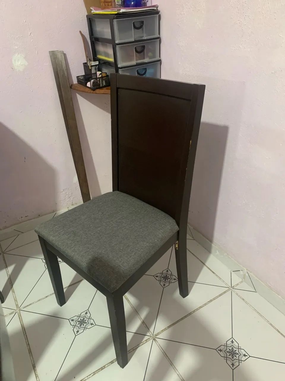 Mesa para sala de Jantar c/6 cadeiras - Foto 5
