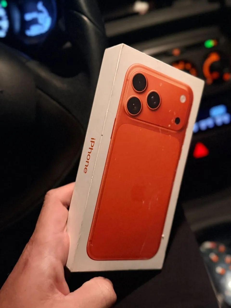 Vendo iPhone 17 pro Max laranja  - Foto 4