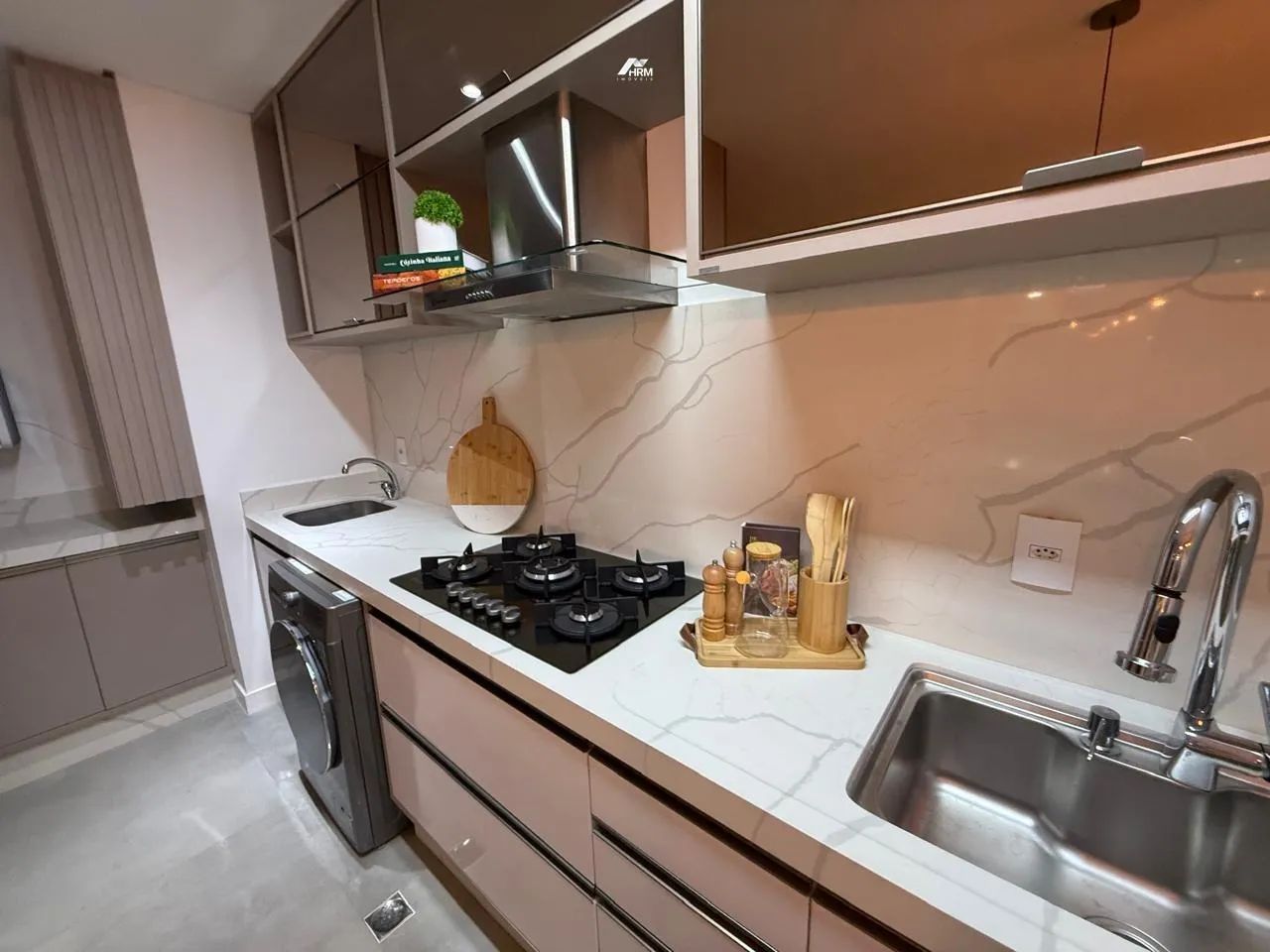 Apartamento na Praia Brava com 03 suítes. - Foto 4