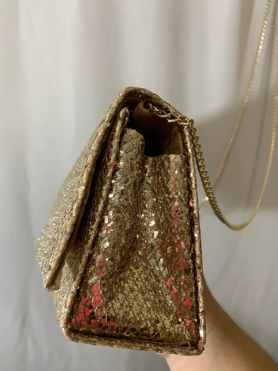Bolsa clutch brilhosa dourada  - Foto 3