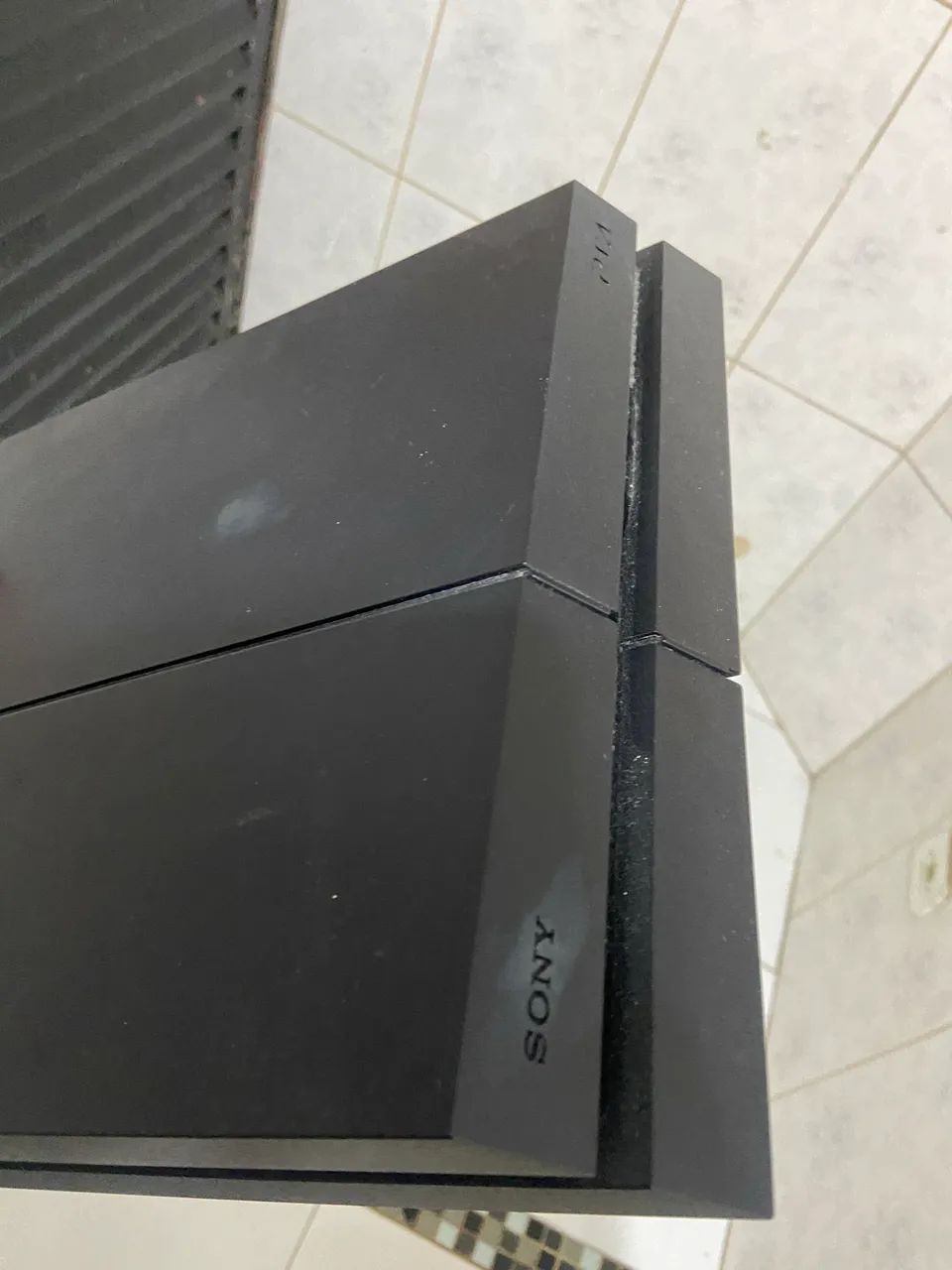 PS4 com 2 controles - Foto 2