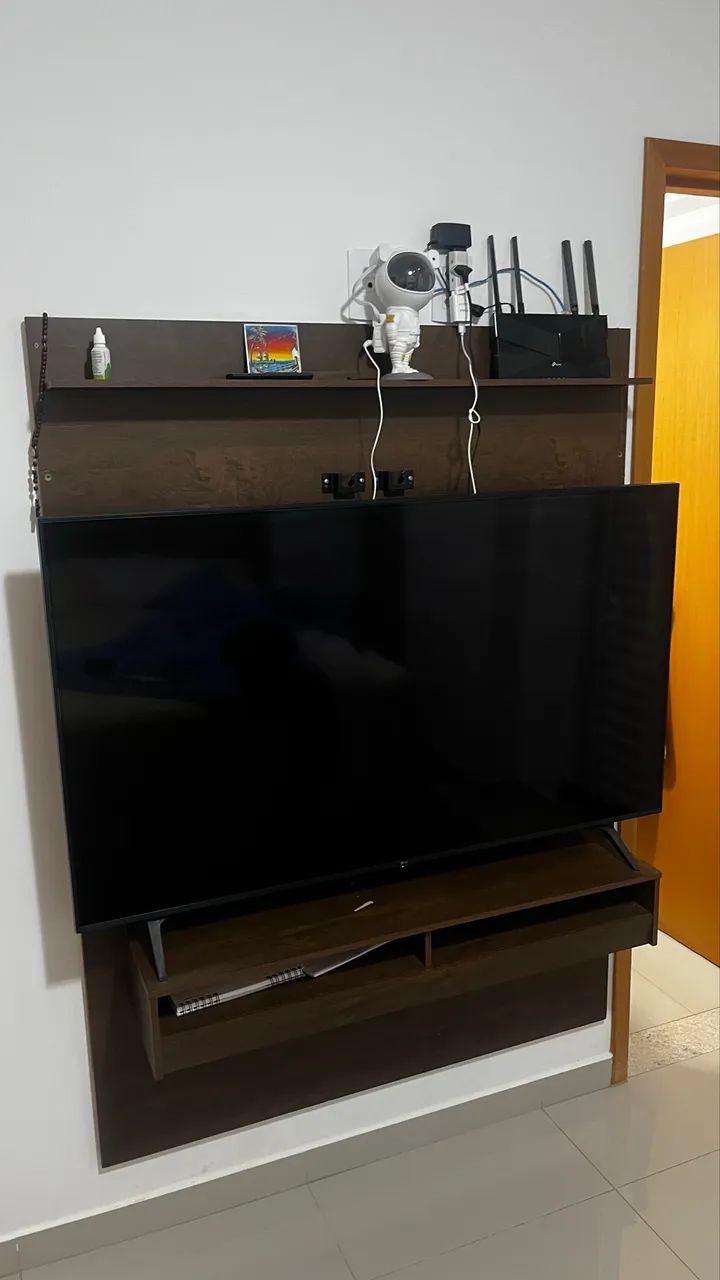 Painel de tv amadeirado