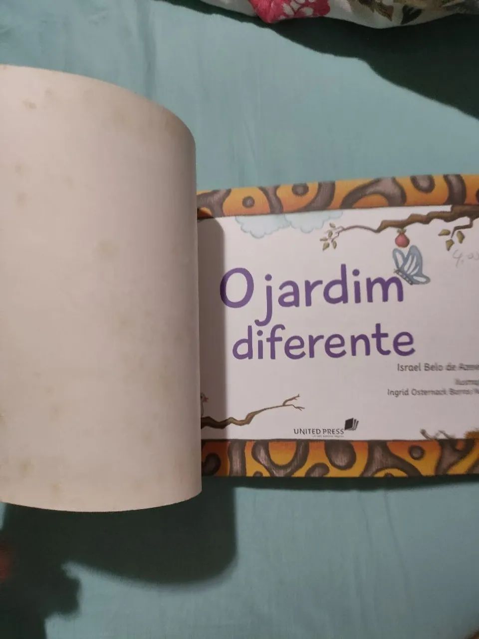 Livro O Jardim Diferente  - Foto 3
