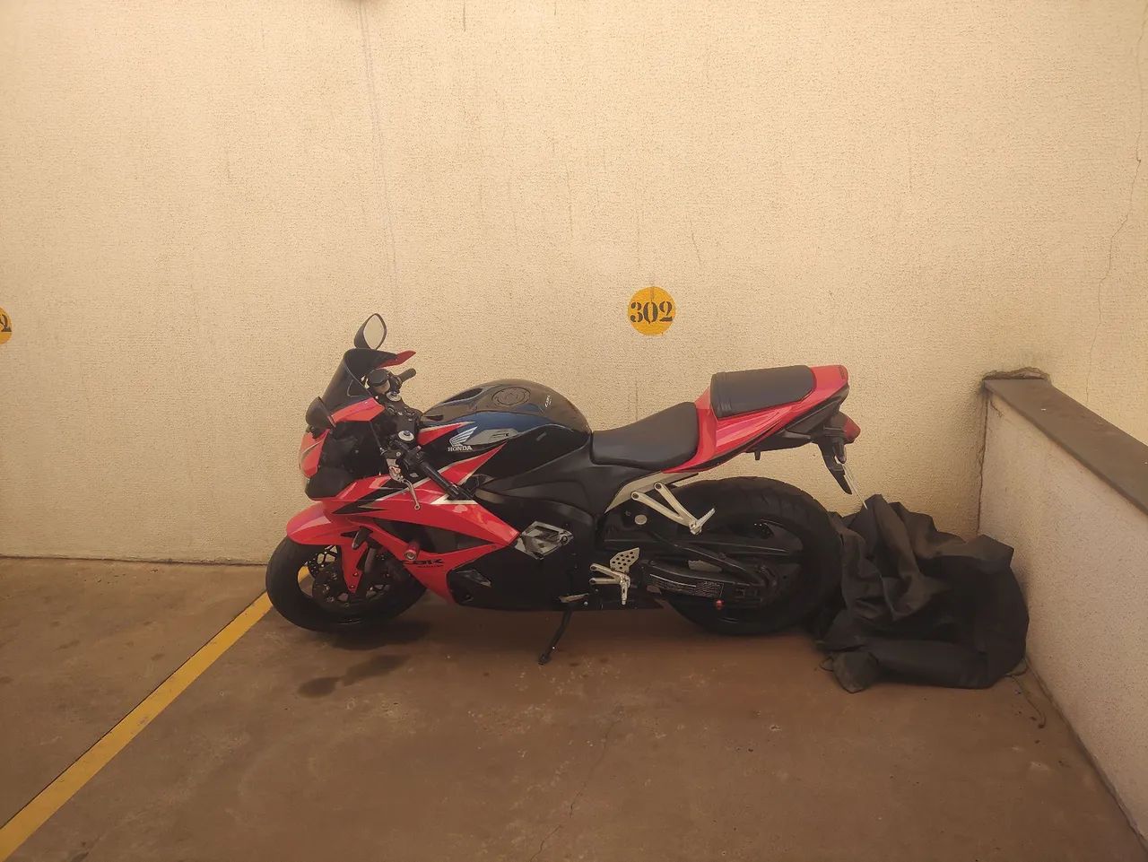 CBRrr 600 ano 20210 com 2026 pago 