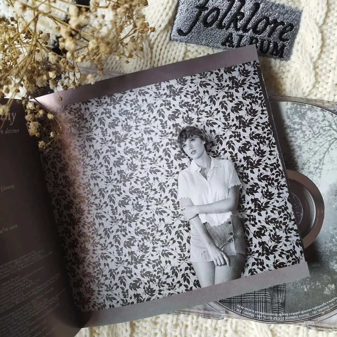 CD folklore - Taylor Swift (versão clandestine meetings) - Foto 4