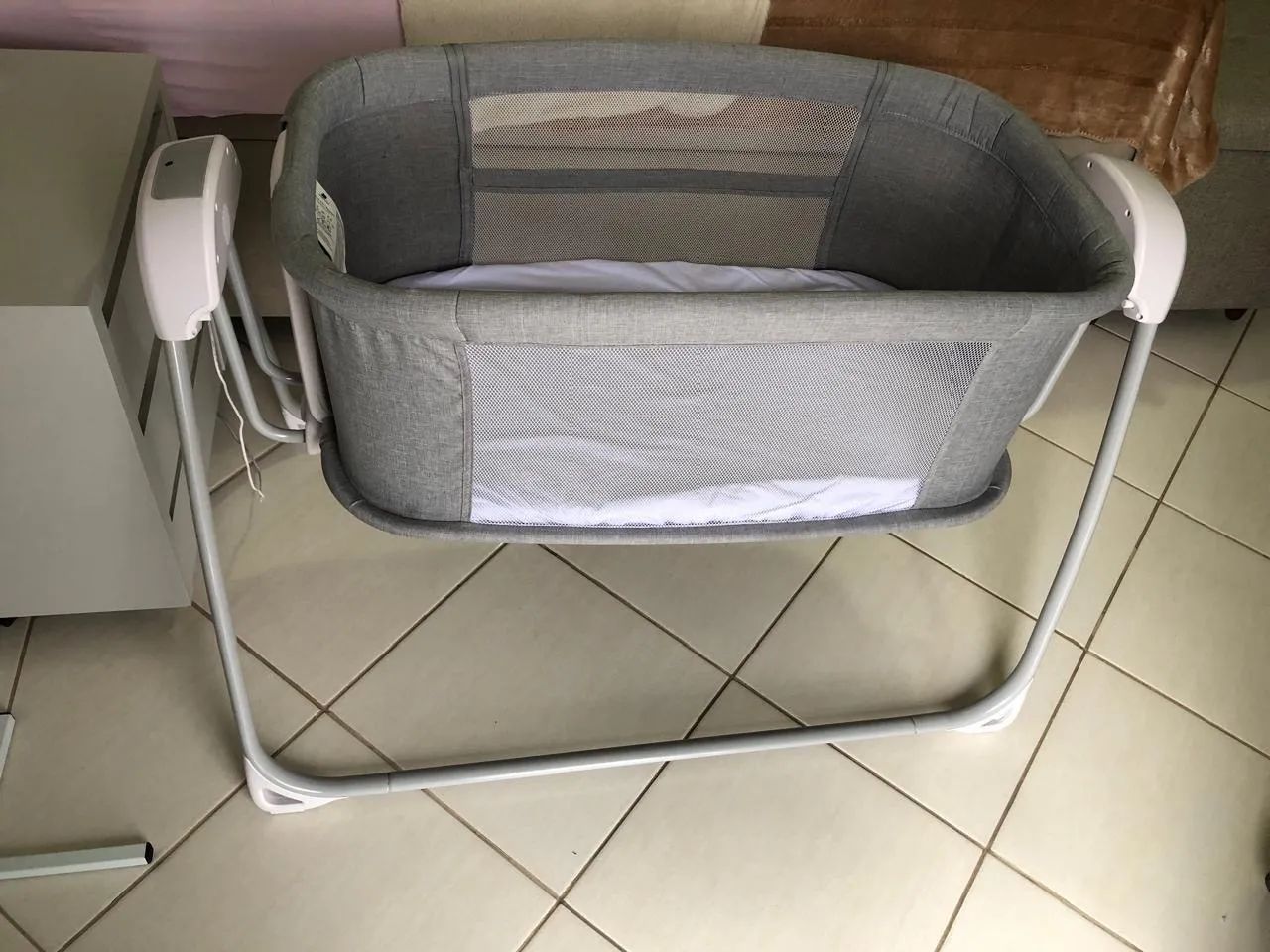 Vende se berço completo e automático 