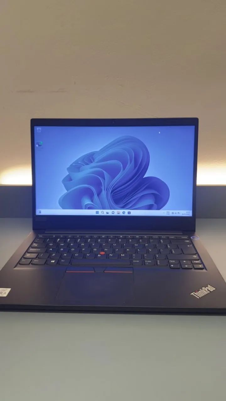 LENOVO THINKPAD - Intel Core i5 - 8GB RAM - 10 geração