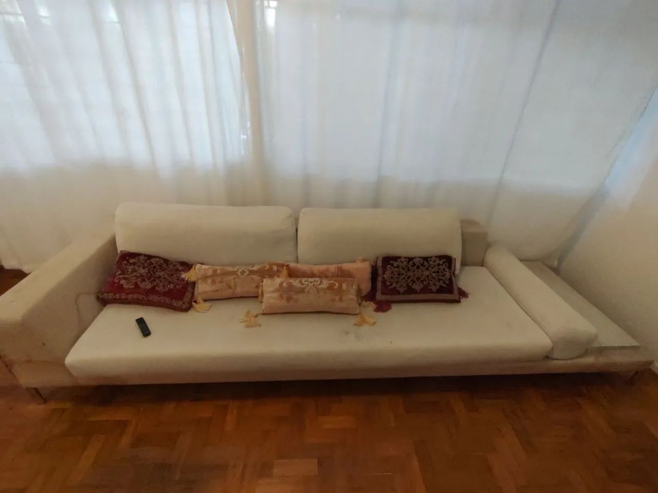 OPORTUNIDADE, Sofá de 4m de comprimento, Lindo