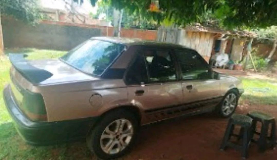 Chevrolet Monza Monza GLS/ Hi-Tech 2.0 EFI 2p e 4p 1996