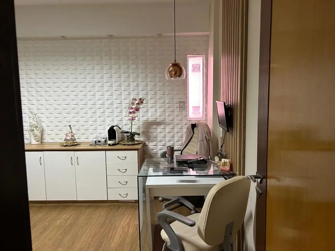 Alugo sala comercial de 57m² no edifício Wall Street funcionando um consultório odontológi - Foto 2
