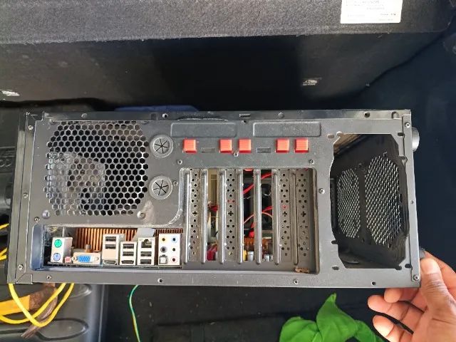 Gabinete computador pra retirada de peça  - Foto 4
