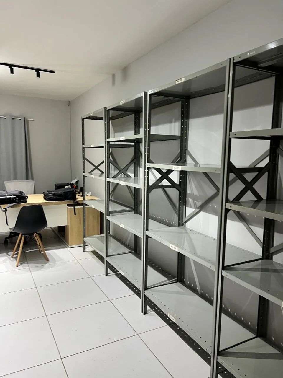 Prateleiras de aço reforçada 