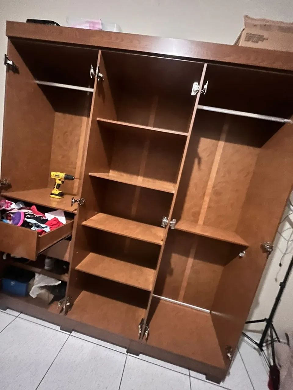 Guarda roupa 6 portas - Foto 2