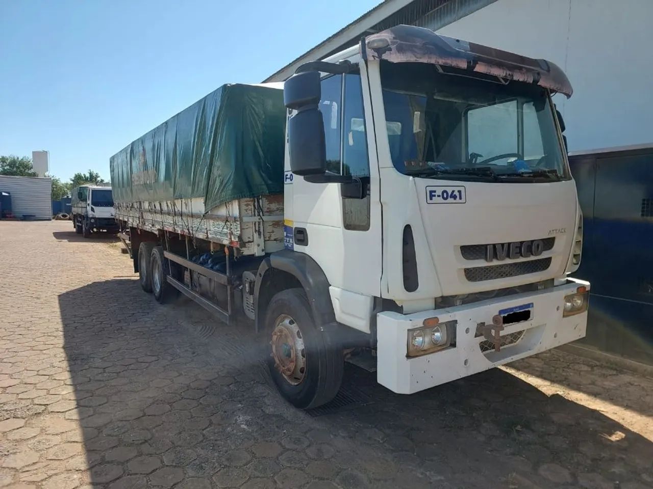 TECTOR 240E22 ATTACK 6x2  - Foto 4