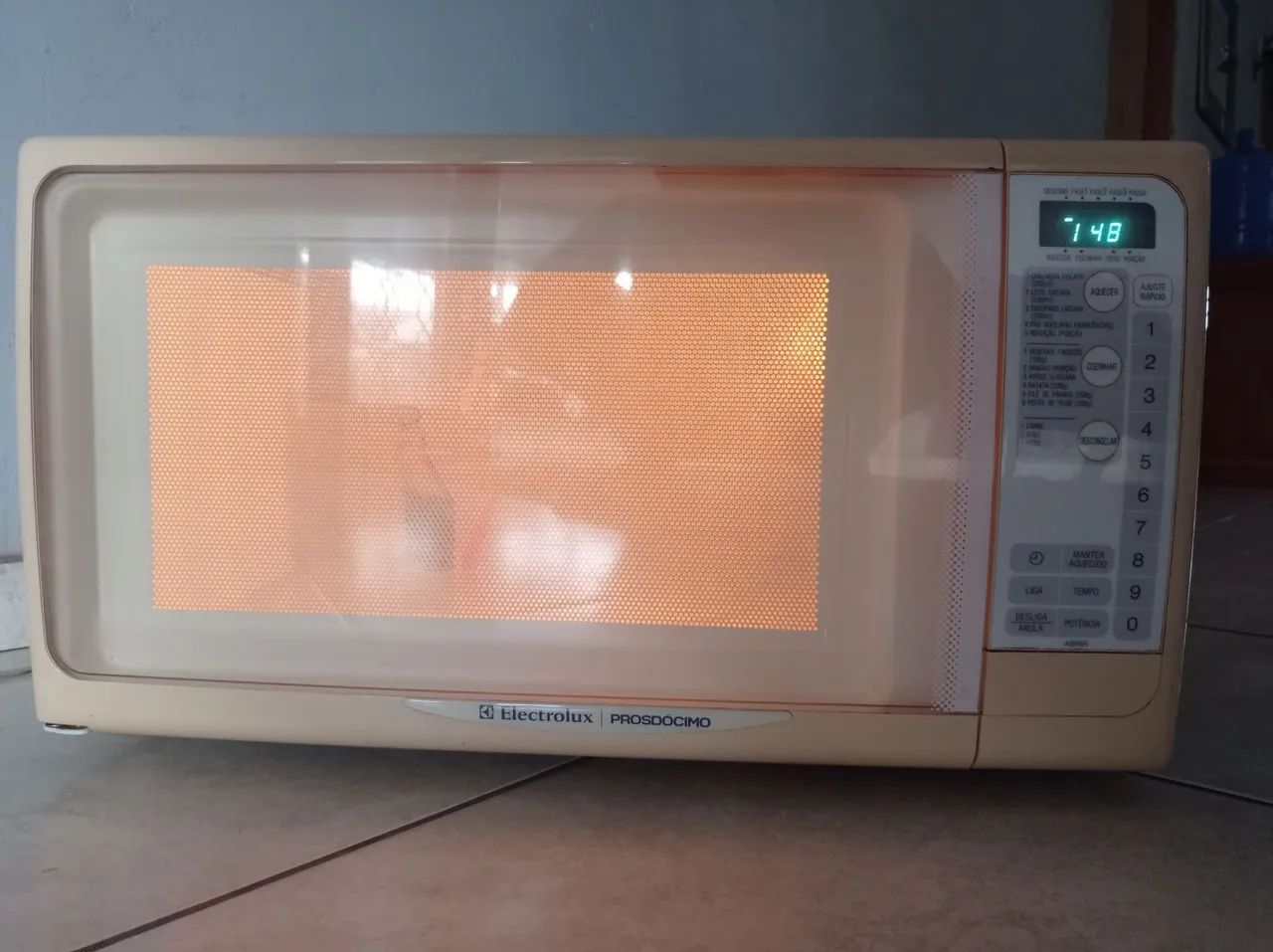 Microondas Eletrolux Prosdócimo 30 litros 127 v. Funcionando perfeitamente. 
