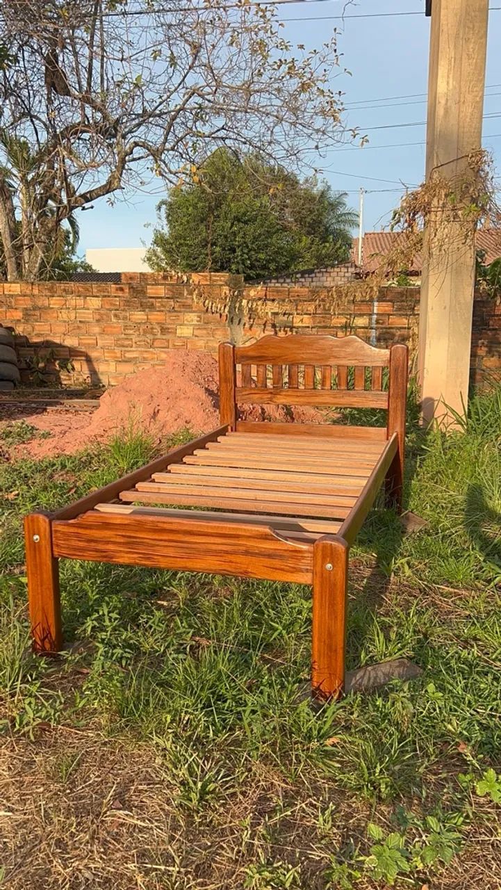 Cama de solteiro nova 