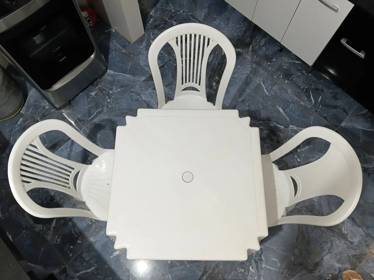 Mesa de plástico com cadeiras  - Foto 3
