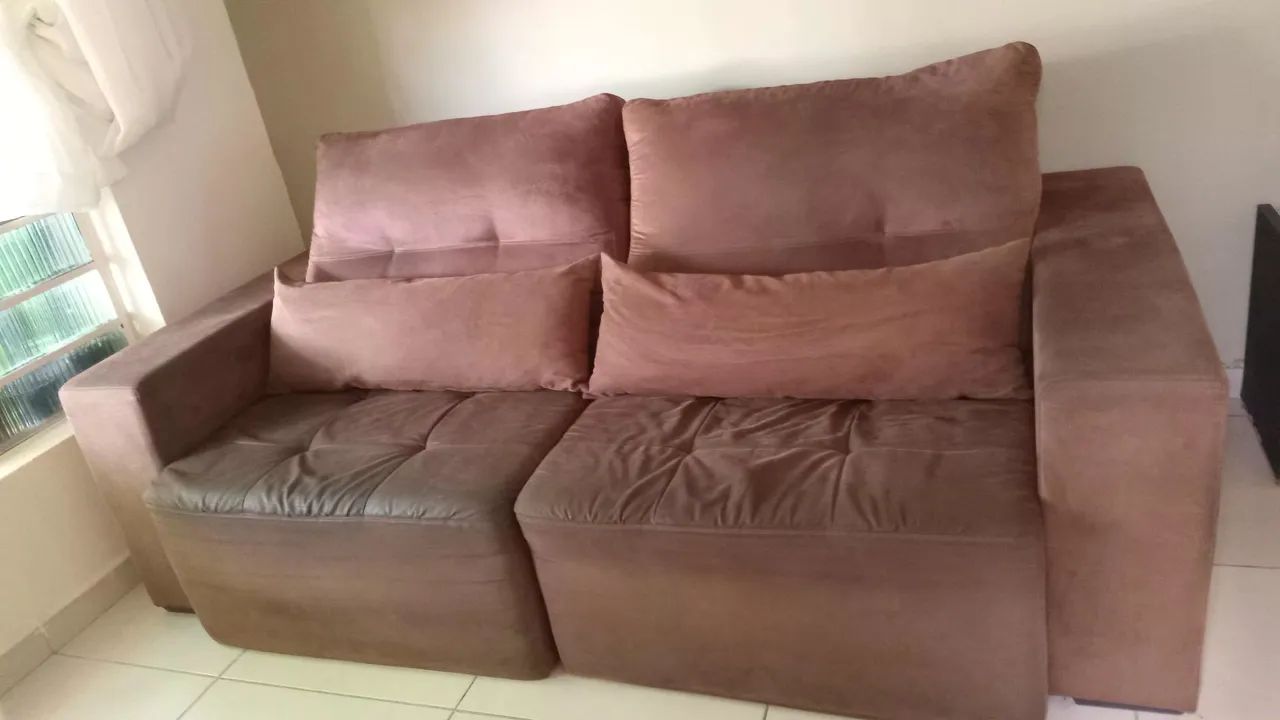 Sofá retrátil grande 