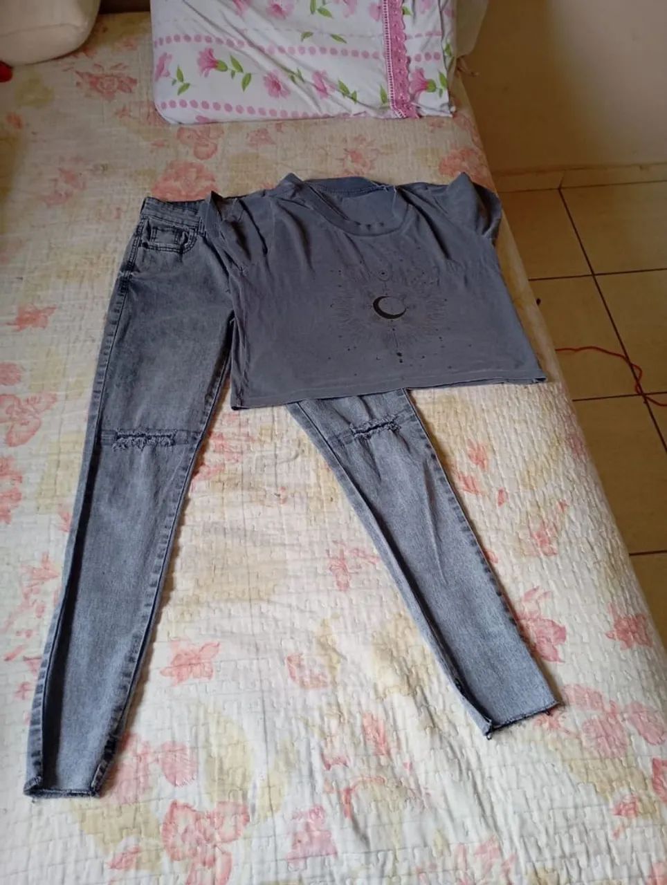 Lote roupa usada - Foto 5