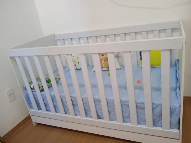 Berço com colchão nunca usado