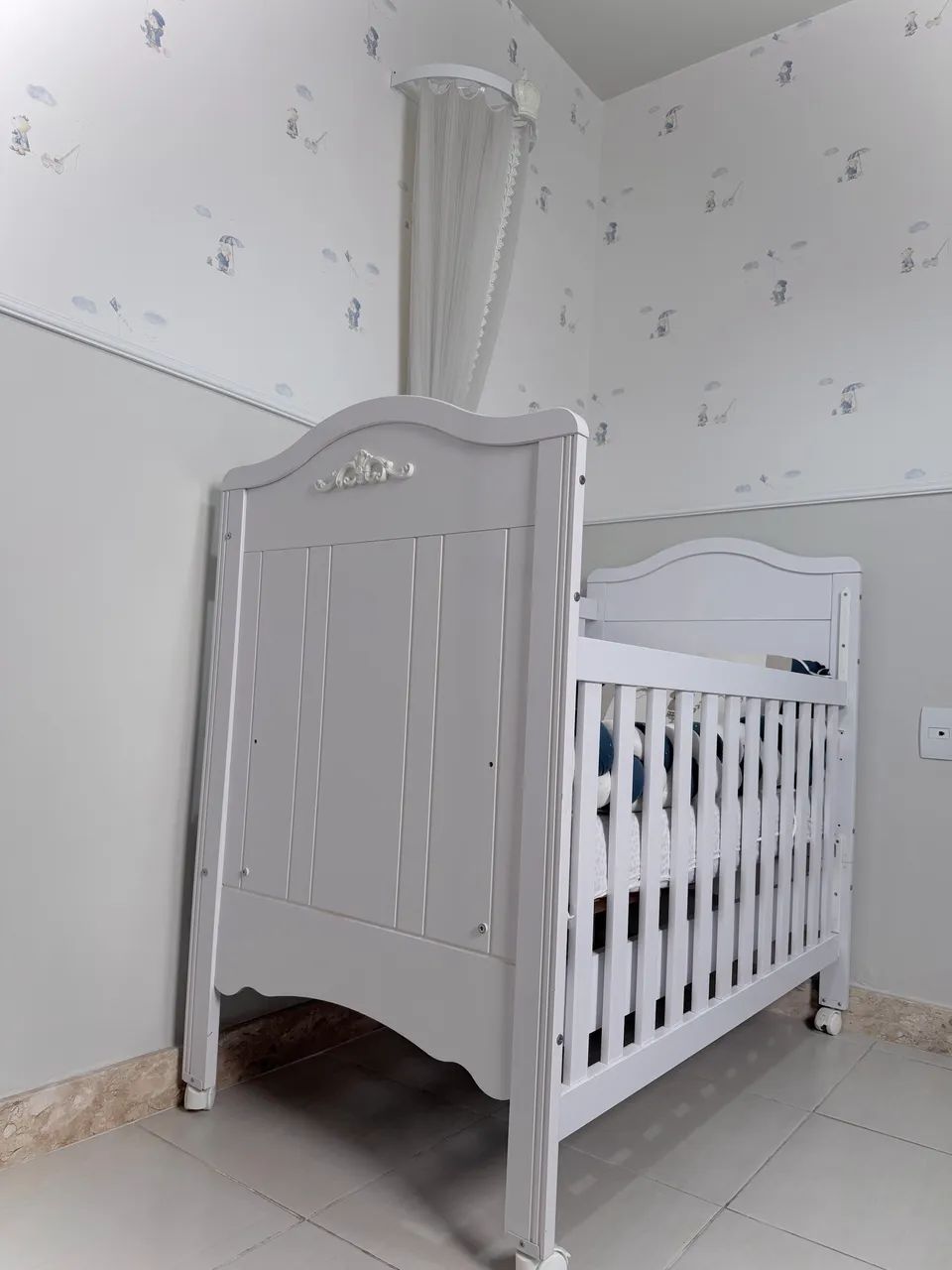 Berço e cortinado