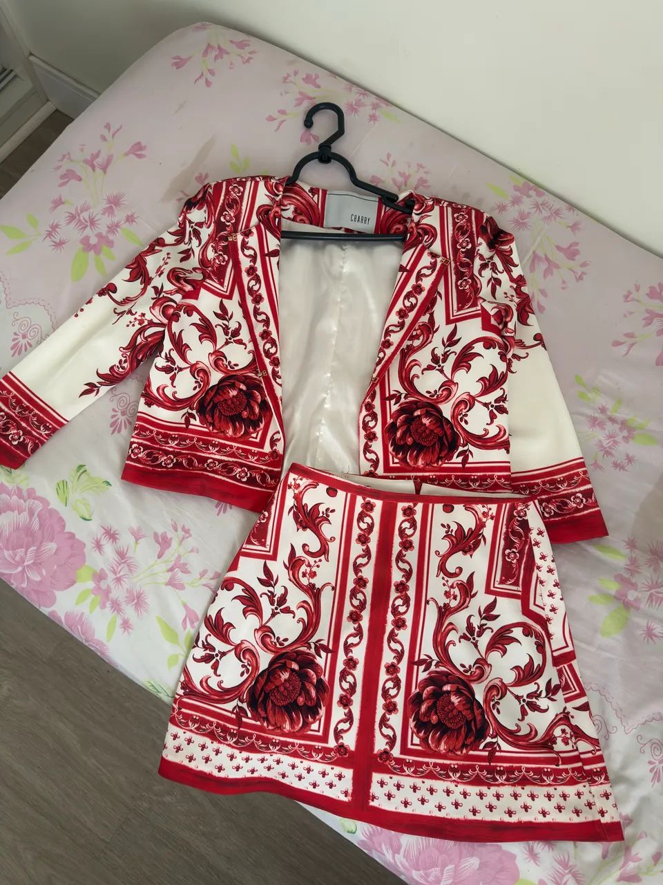 Conjunto Blazer e Saia Estampado Sofisticado - Foto 2