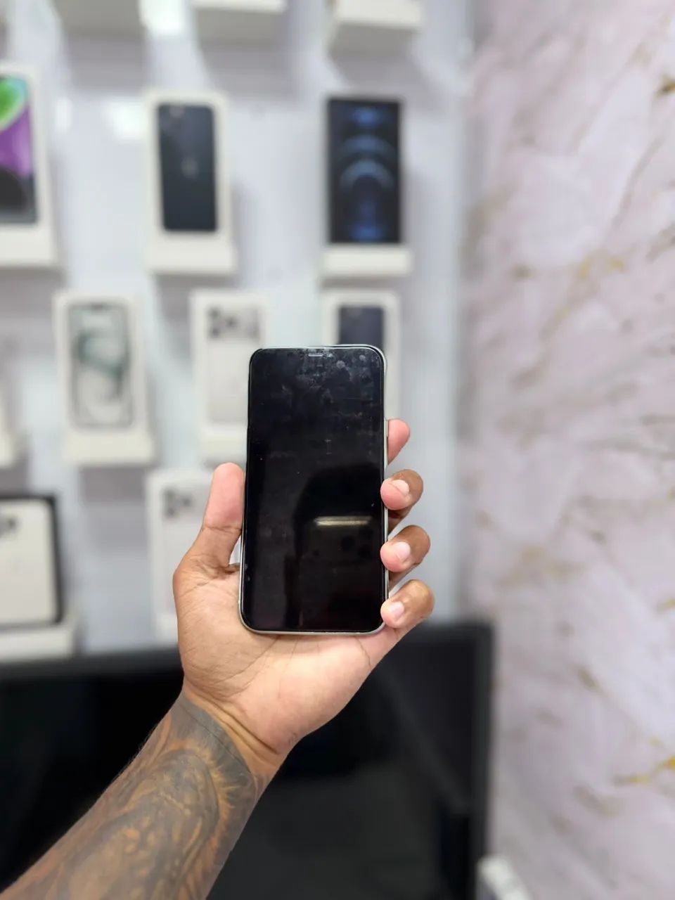 IPHONE 11 64 GB TELA NOVA  - Foto 2