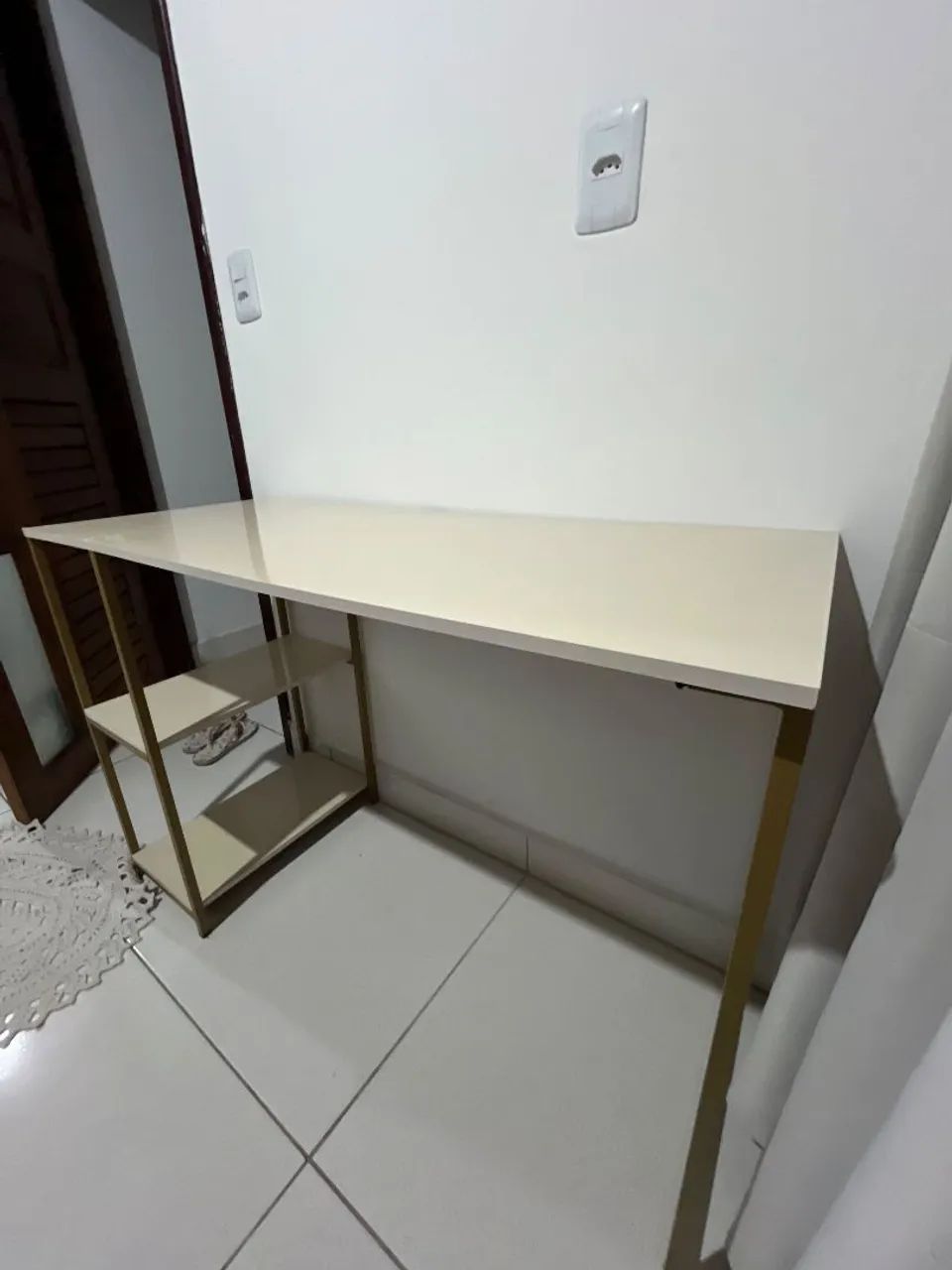 Vendo Mesa novinha e cadeira - 370,00 - Foto 2