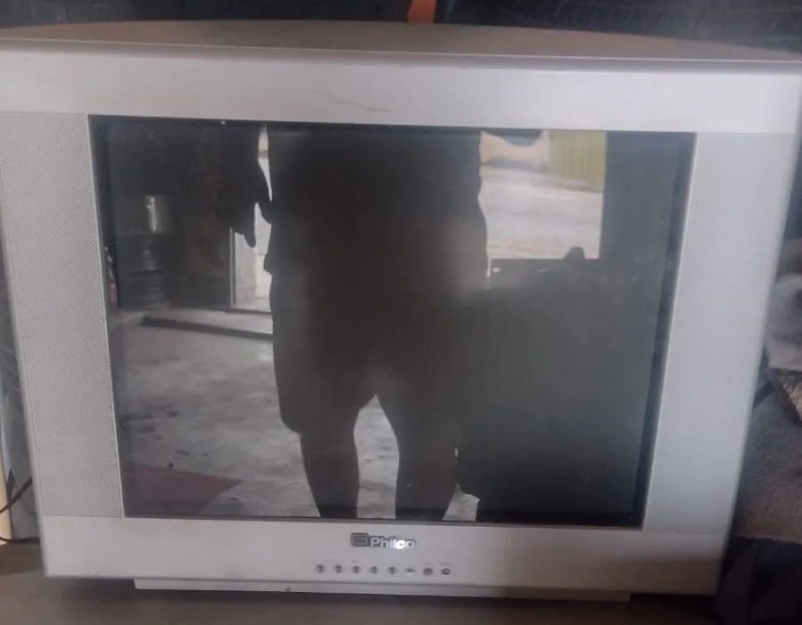 VENDO DUAS TVS PHILCO - Foto 2