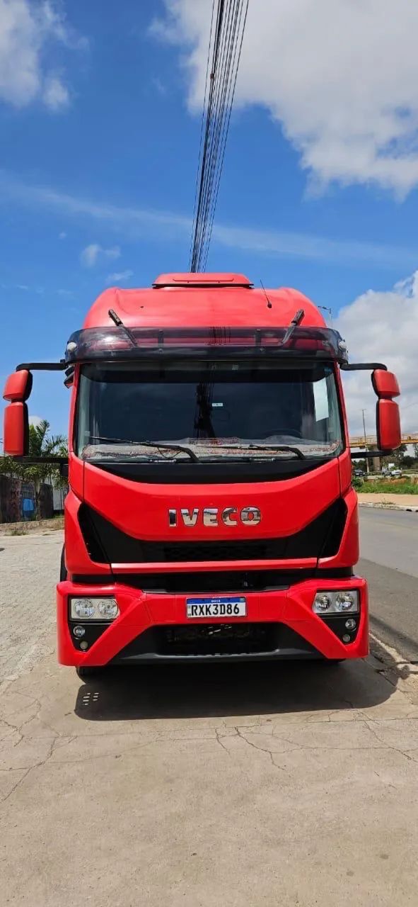 Caminhão Iveco 8x2 Prancha Fixa - Foto 5