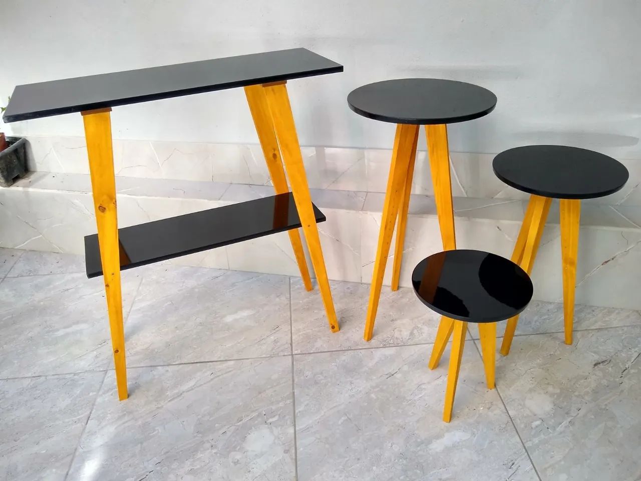 Trio e aparador