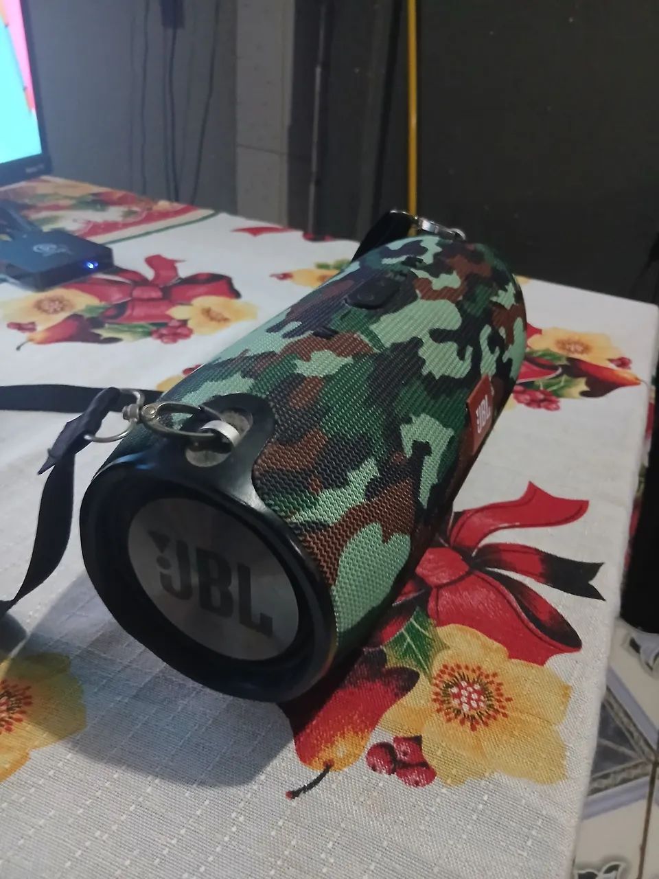 Vendo uma caxinha de show 120 reas - Foto 3