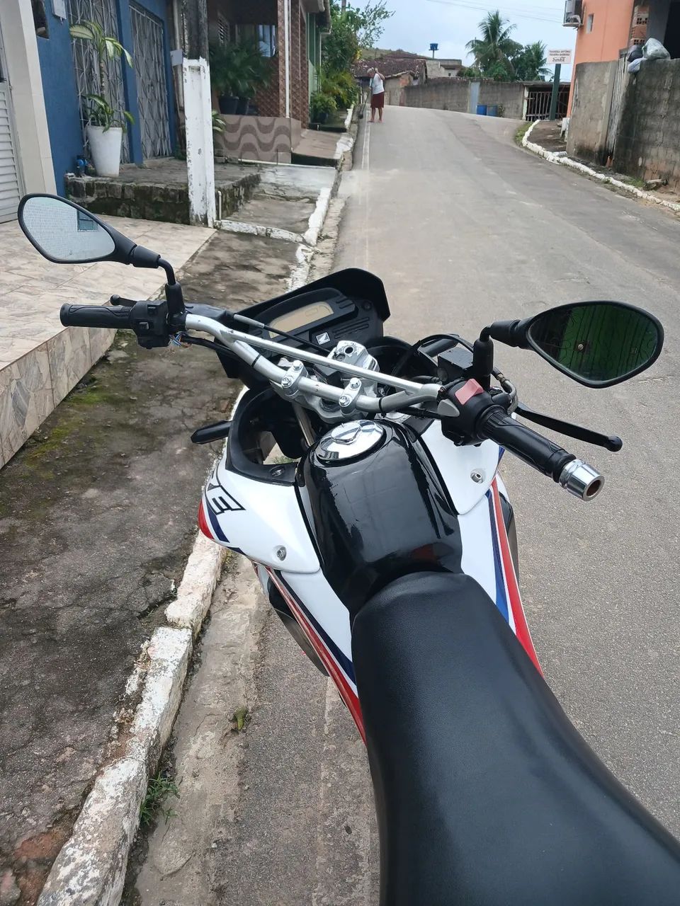 Xre 300