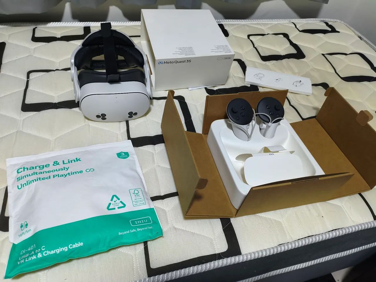 Oculus quest 3s com acessórios 