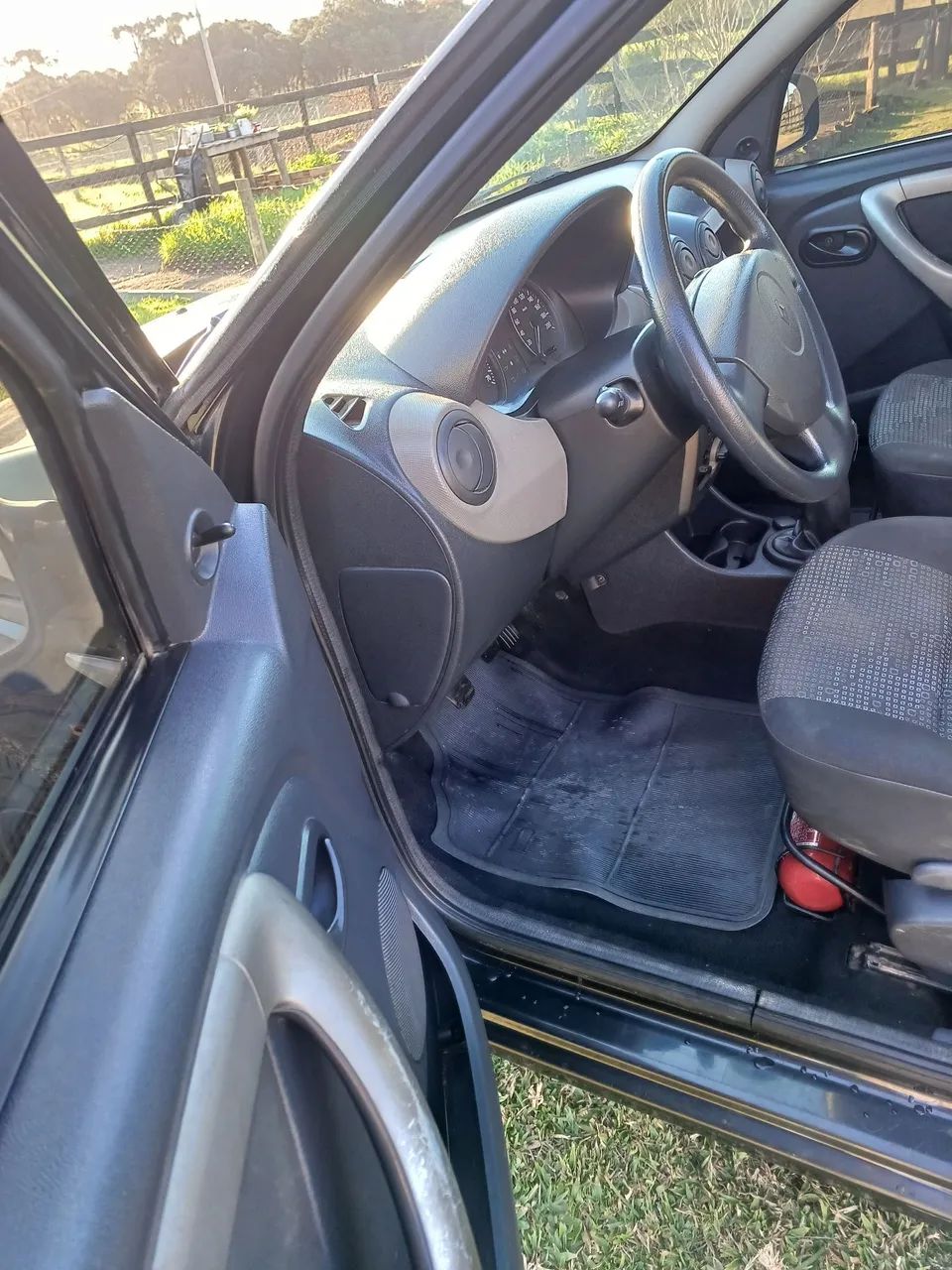 Renault Sandero Expression Hi-flex 1.0 16V 5P 2010 - Foto 5