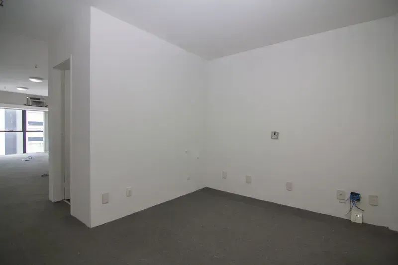 Sala para venda na Barata Ribeiro, em Copacabana - Foto 4