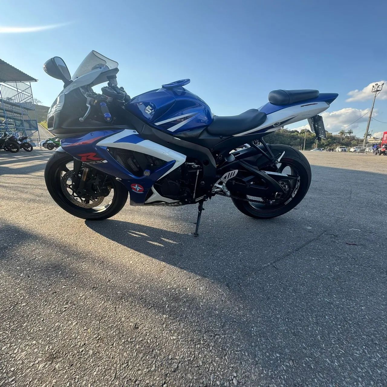 GSX sred 750 - Foto 3