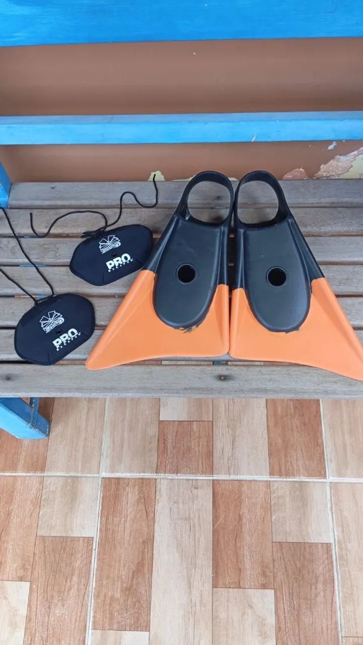 VENDO KIT BODYBOARD E PÉ DE PATO - Foto 2