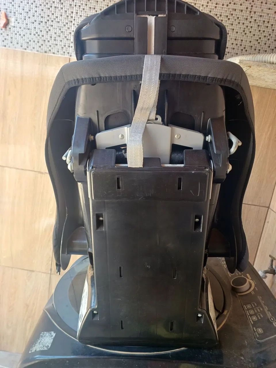 Cadeira de criança pra carro nova - Foto 2